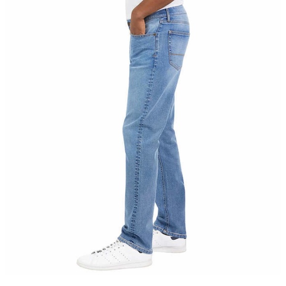 IZOD Men’s Straight Fit Comfort Stretch Jeans - Picture 3 of 13